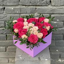 Цветочная композиция из Розы в коробке в Мензелинске