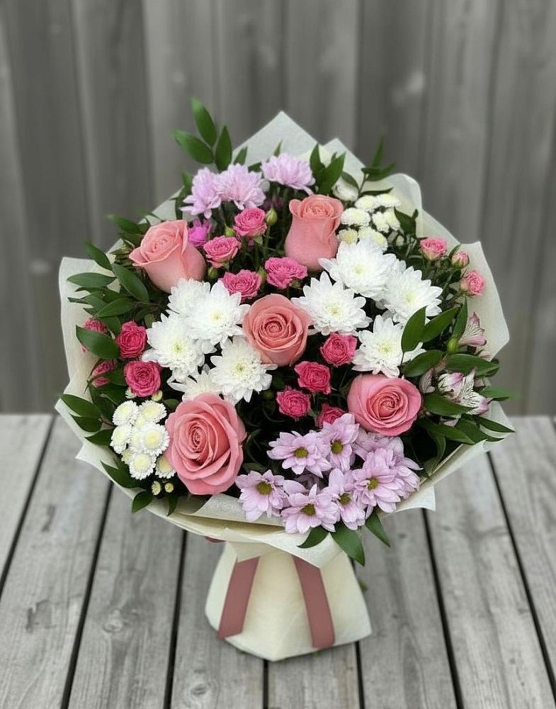 Букет цветов из: Альстромерии, Гвоздики, Розы и Хризантемы в Мензелинске
