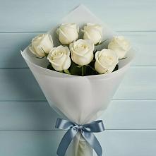 Букет 7 Белых роз Эдлесс Лав в Мензелинске