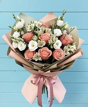 Букет цветов из:  Розы, Альстромерии и Лизиантусы в Мензелинске