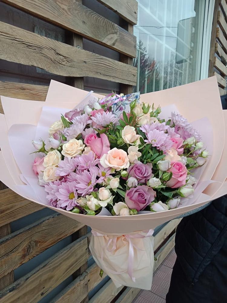 Букет цветов из: Розы и Хризантемы в Мензелинске