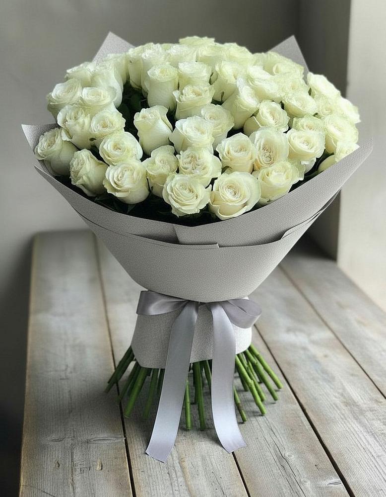 Букет 35 Белых роз в Мензелинске