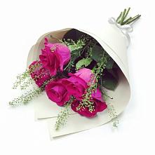 Букет цветов из:  Розы в Мензелинске