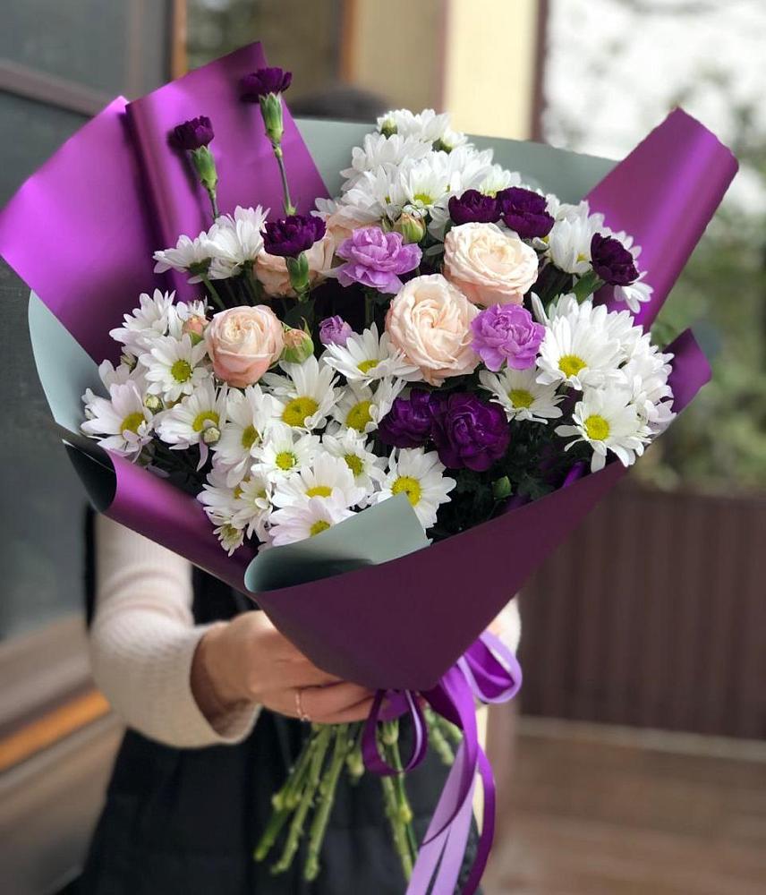 Букет цветов из: Хризантемы, Гвоздики и Розы в Мензелинске