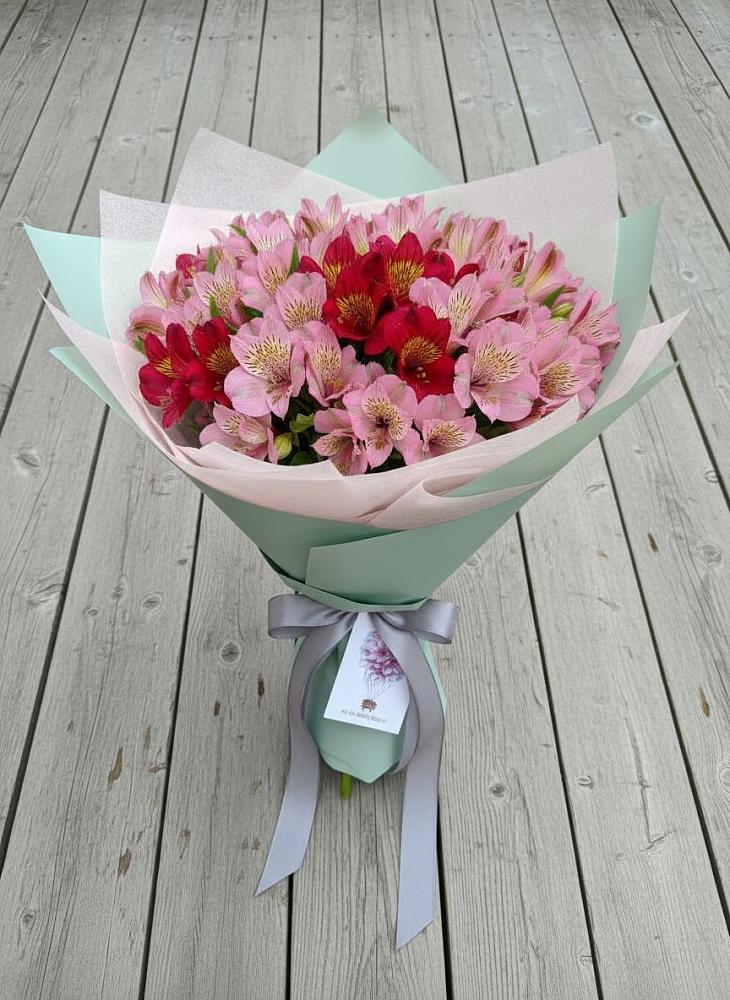 Букет цветов из: Альстромерии в Мензелинске