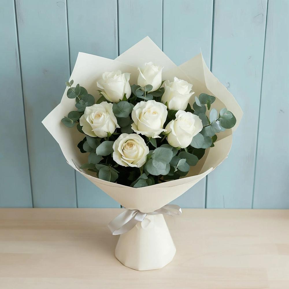 Букет Белые розы в Эвкалипте в Мензелинске