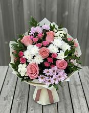 Букет цветов из:  Альстромерии, Гвоздики, Розы и Хризантемы в Мензелинске