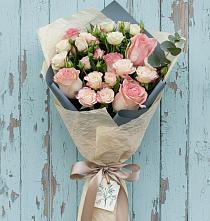 Букет цветов из:  Розы в Мензелинске