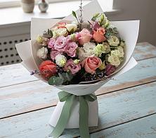 Букет цветов из:  Розы, Лизиантусы и Гвоздики в Мензелинске