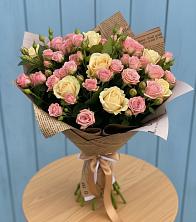 Букет цветов из:  Розы в Мензелинске