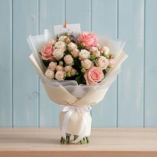 Букет цветов из:  Розы в Мензелинске