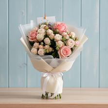 Букет цветов из:  Розы в Мензелинске