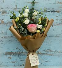Букет цветов из:  Розы и Лизиантусы в Мензелинске