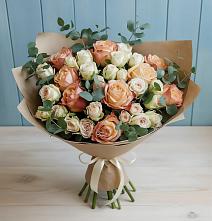 Букет цветов из:  Альстромерии и Розы в Мензелинске